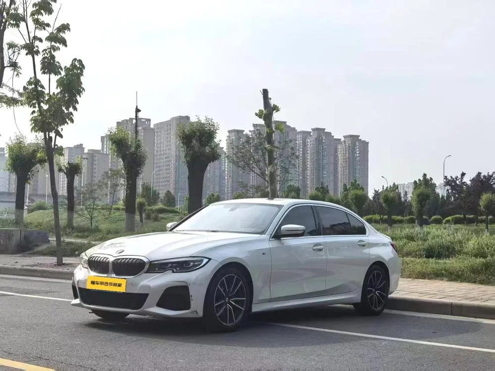 BMW 3-Series, 2022