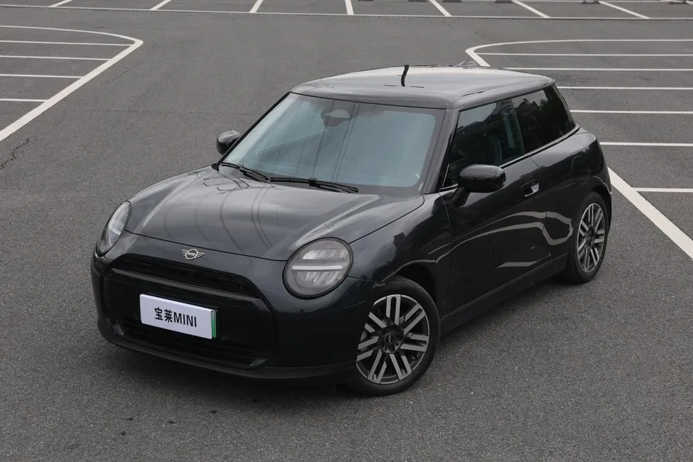 MINI Cooper Electric, 2024