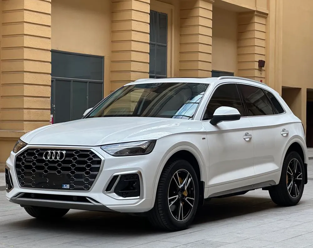 Audi Q5L, 2021