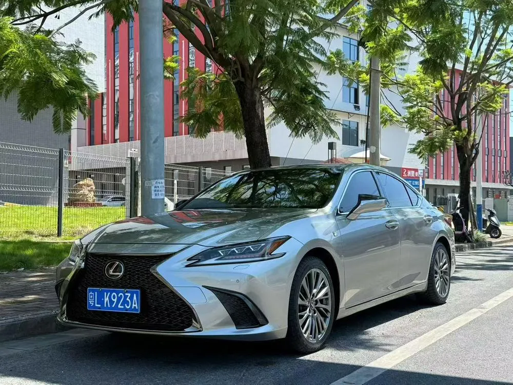 Lexus ES, 2020