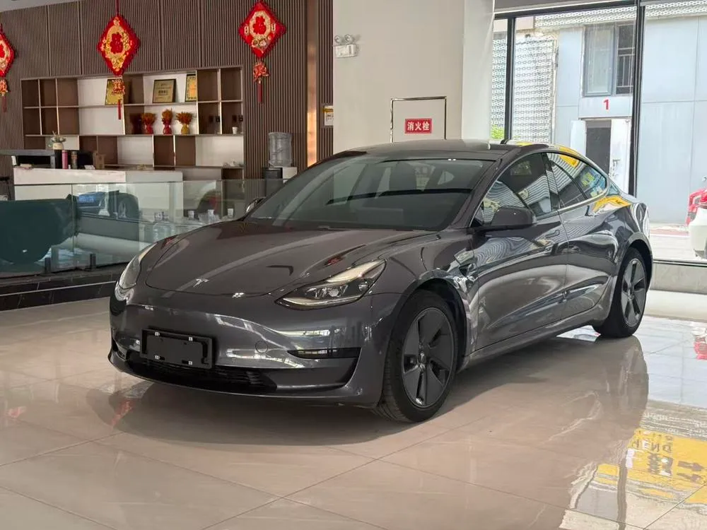 Tesla Model 3, 2021