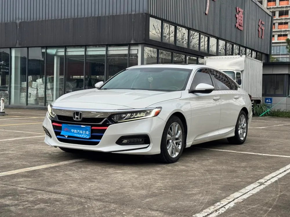 Honda Accord 260TURBO Elite Edition CN5, 2018 — фото 1