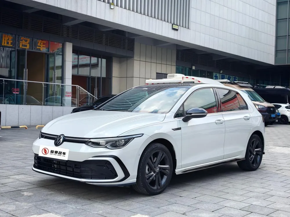 Volkswagen Golf, 2023