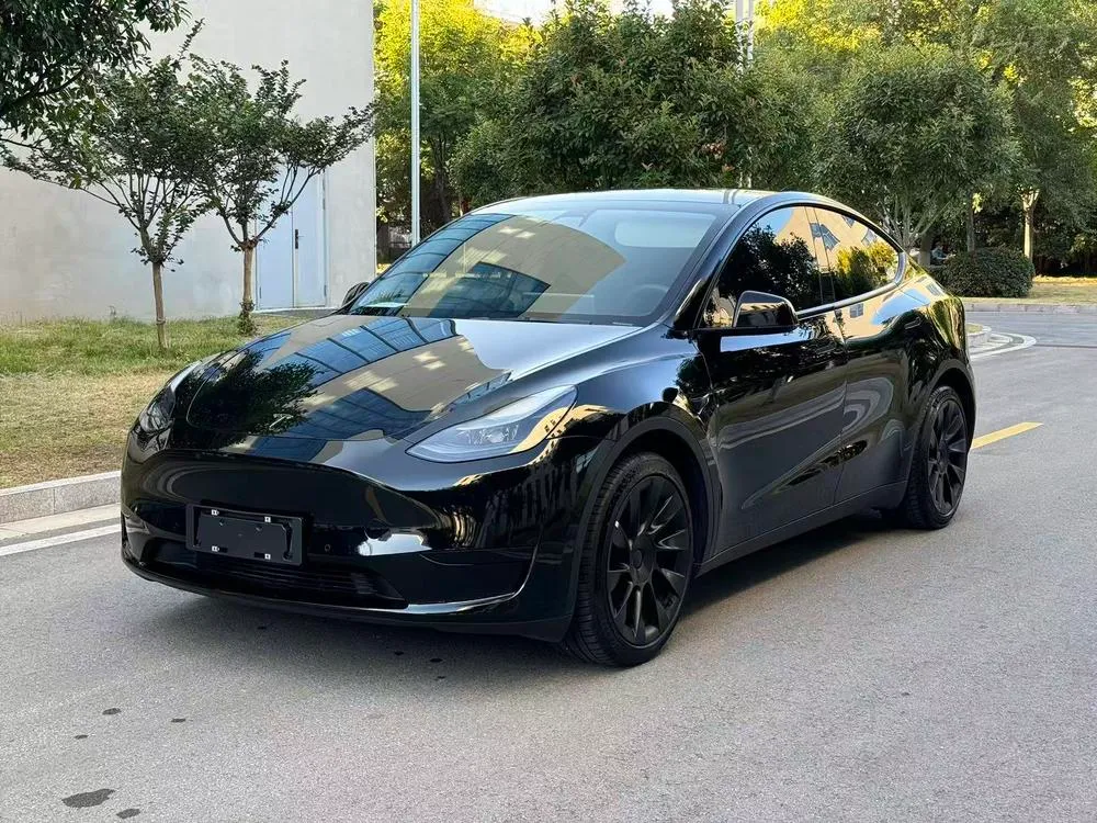 Tesla Model Y, 2022