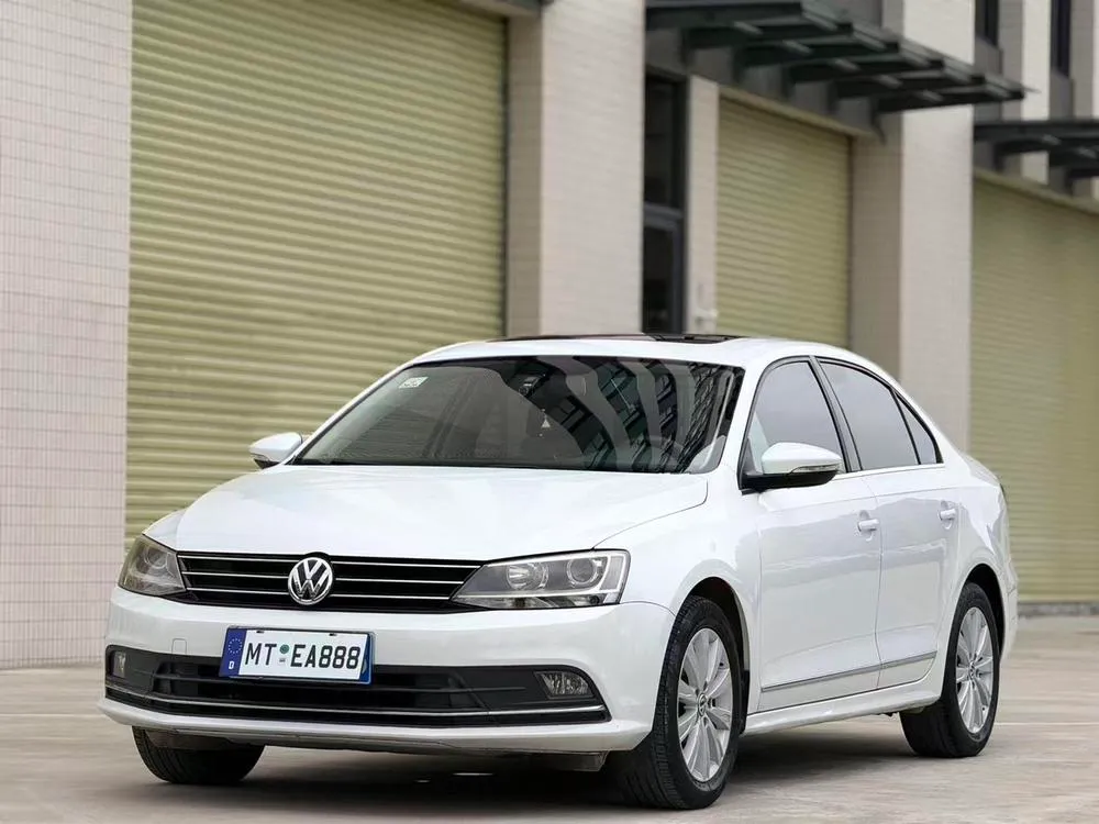Volkswagen Sagitar, 2015