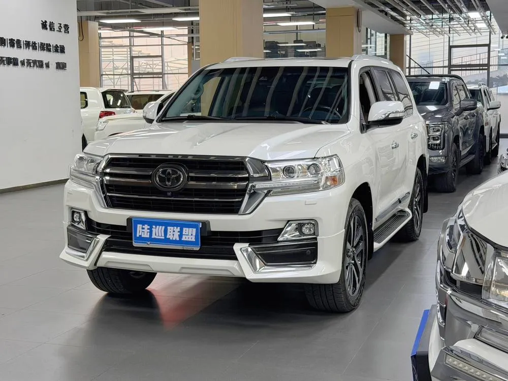Toyota Land Cruiser (Import), 2020