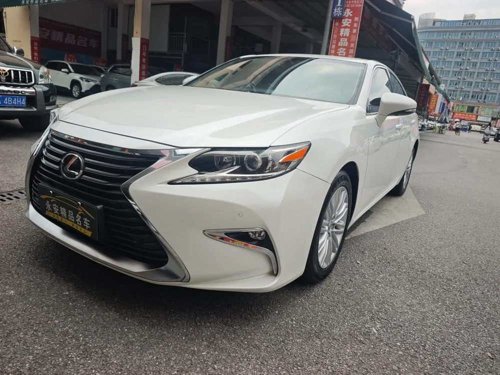 Lexus ES, 2016