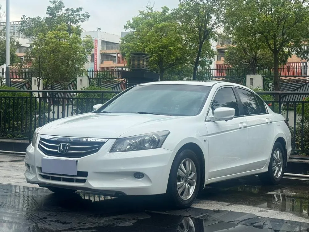 Honda Accord, 2011
