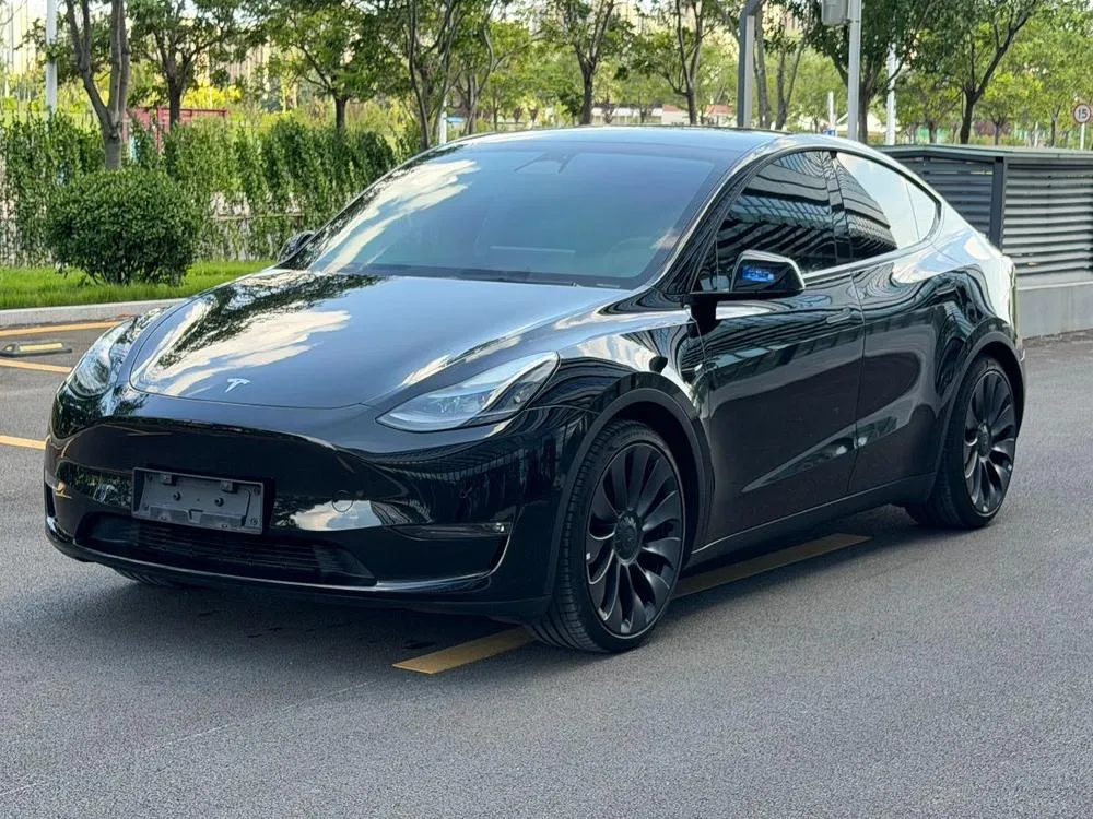 Tesla Model Y, 2023