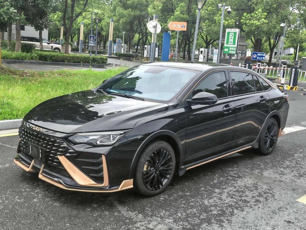 Dongfeng Fengshen Yixuan MAX, 2022