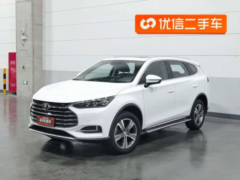 BYD Tang 2.0T Auto Smart Connected Prestige Version 5 Seater CN5, 2018 — фото 1