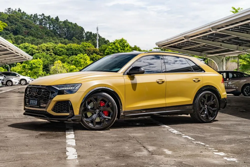 Audi RS Q8, 2022