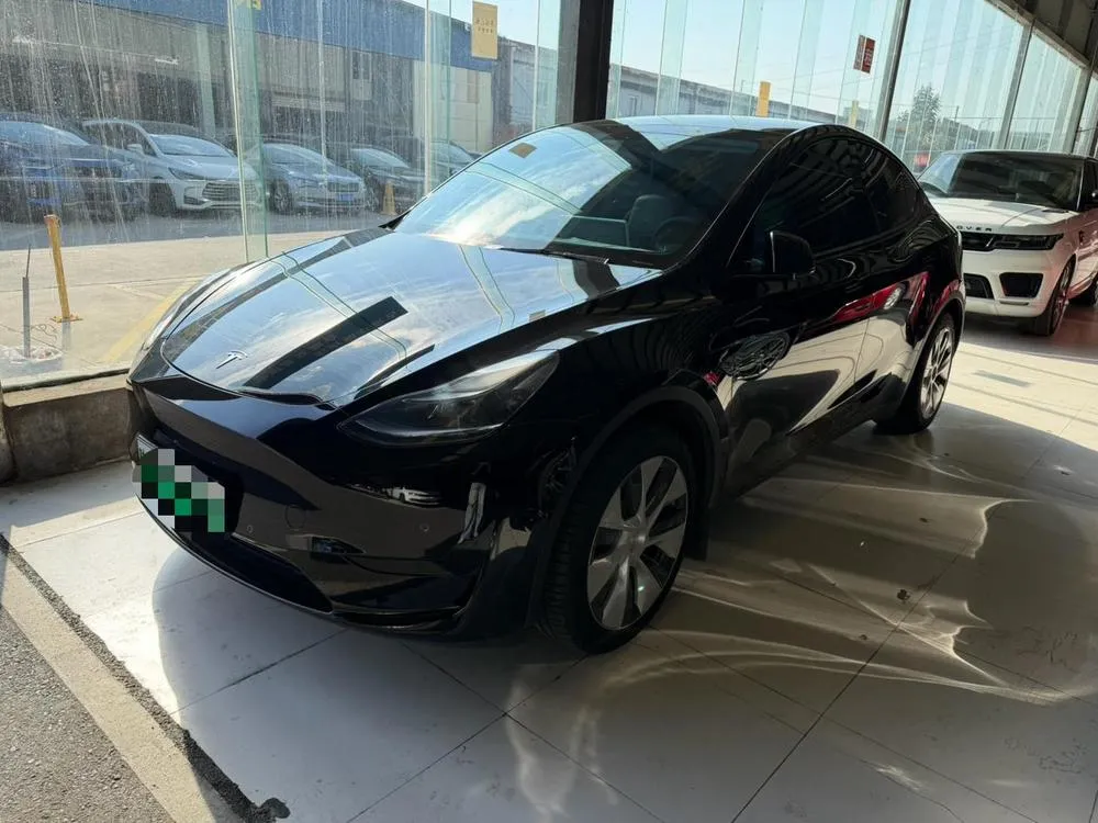 Tesla Model Y, 2023