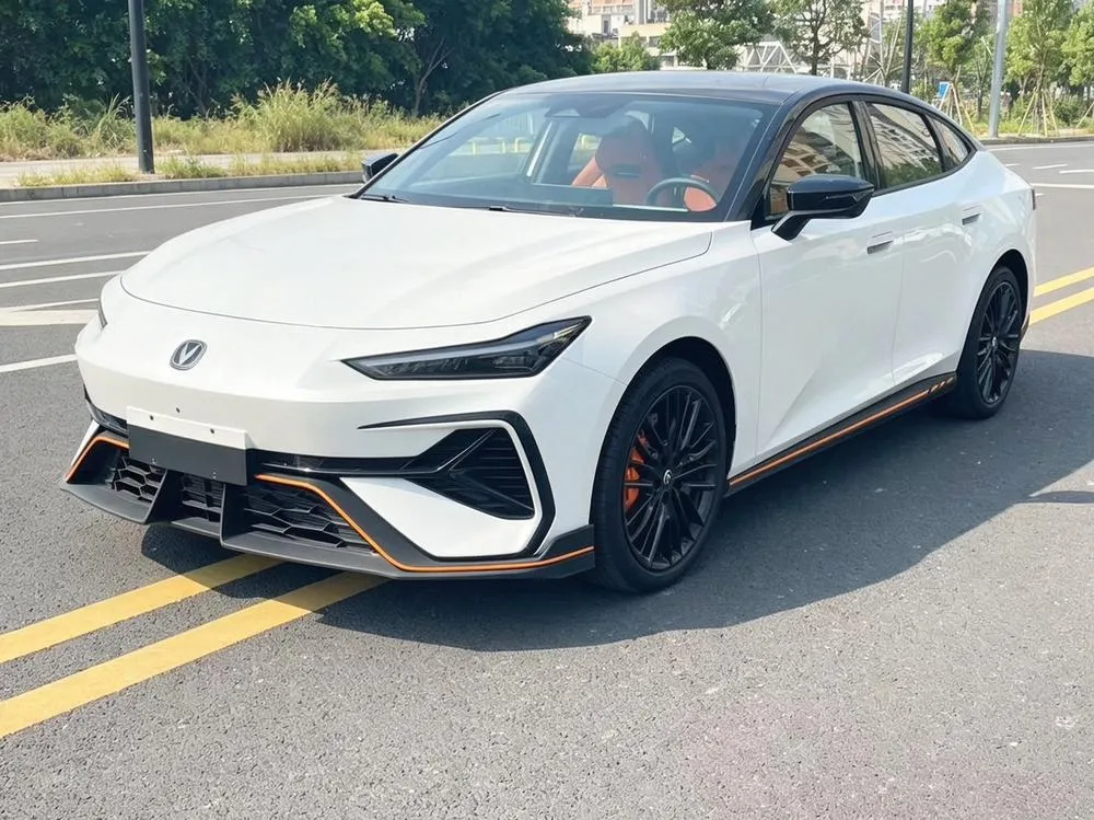 Changan UNI-V, 2025