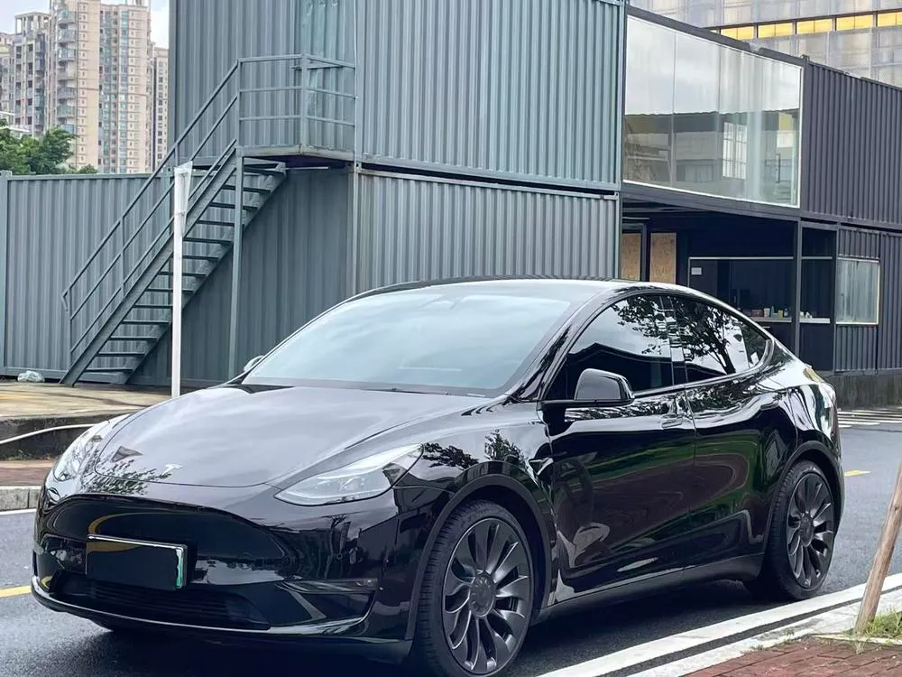 Tesla Model Y, 2023