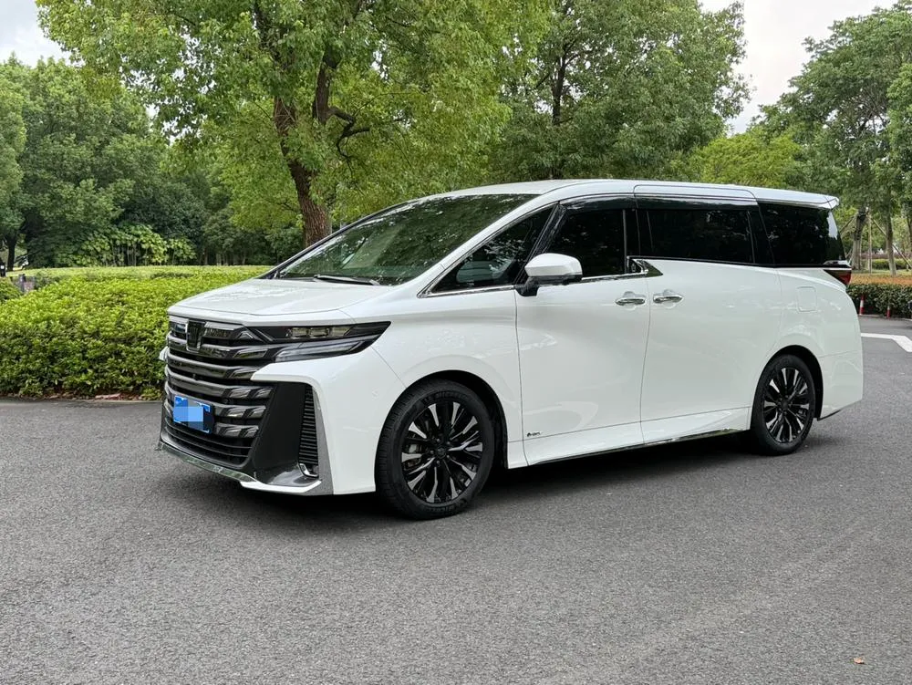 Toyota Vellfire, 2023