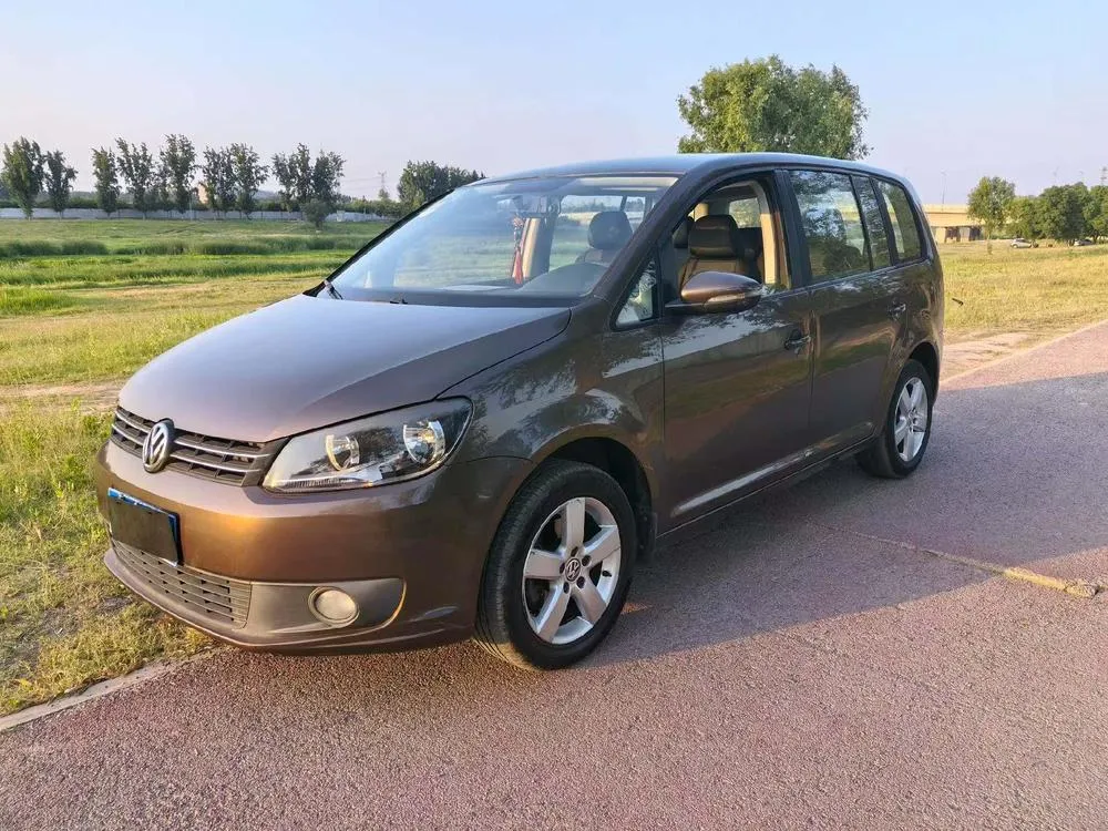 Volkswagen Touran, 2013