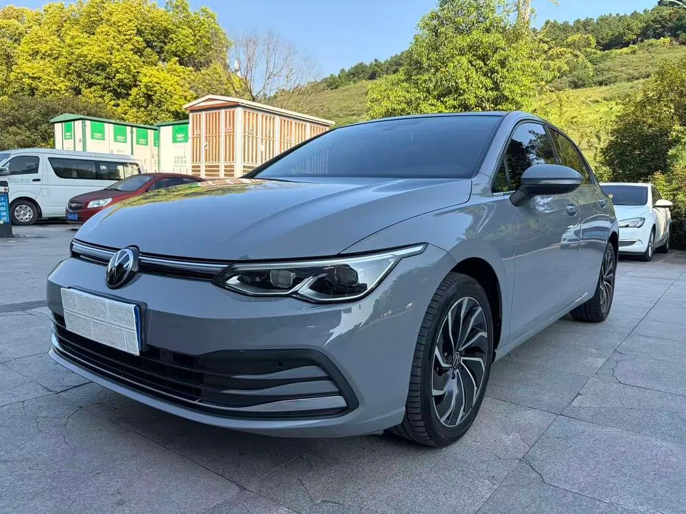 Volkswagen Golf, 2023