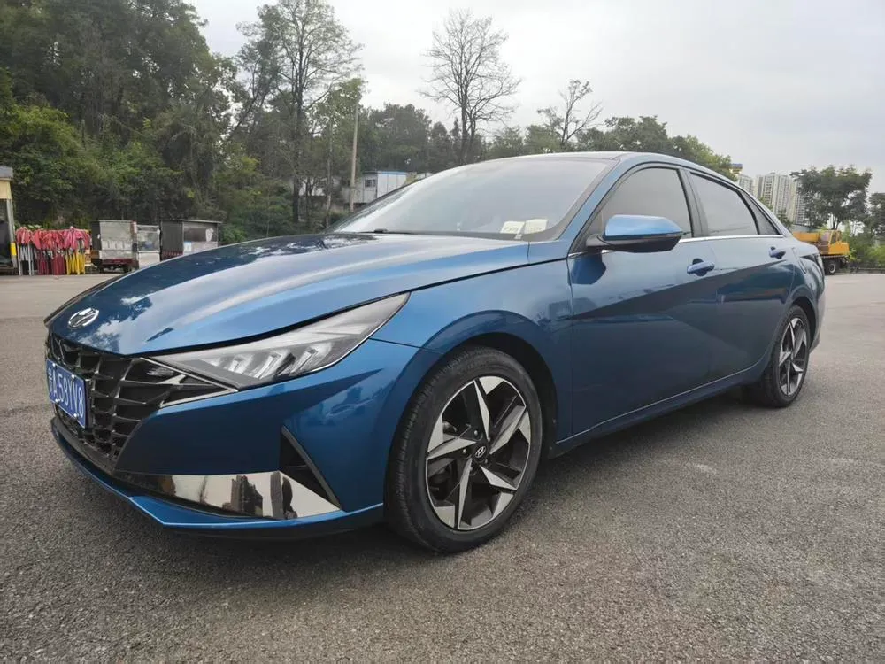 Hyundai Elantra, 2022