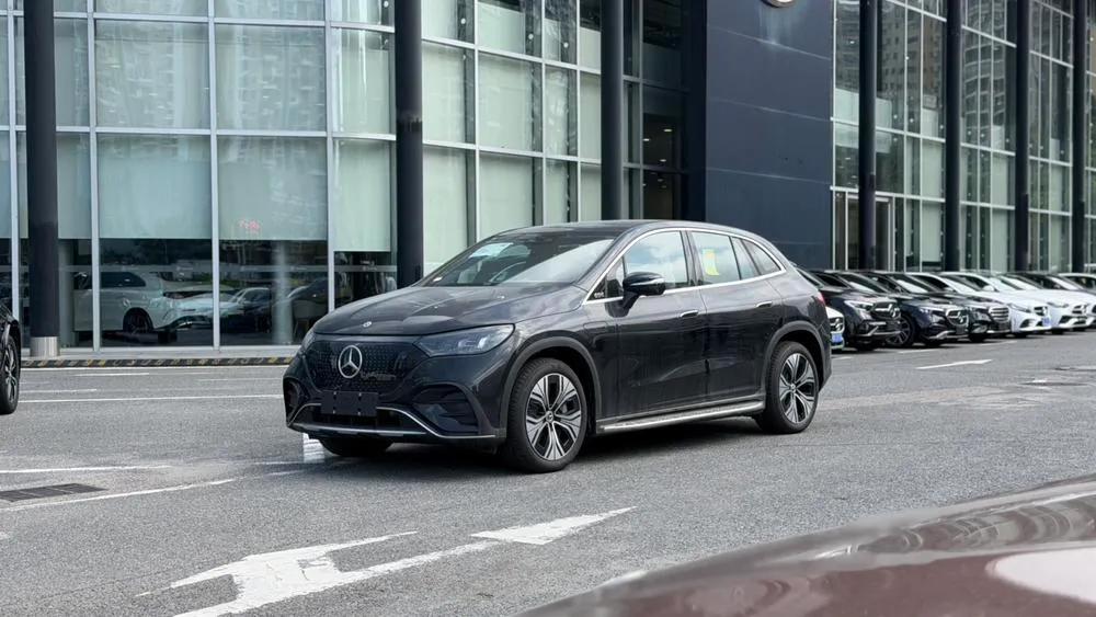 Mercedes-Benz EQE SUV, 2024