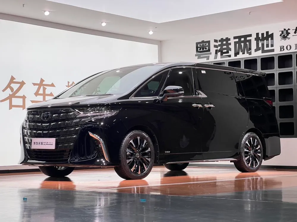Toyota Alphard, 2023