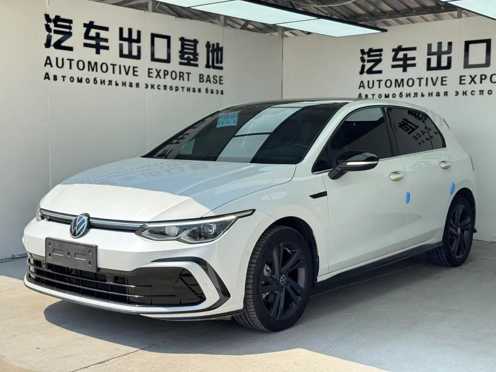 Volkswagen Golf, 2023