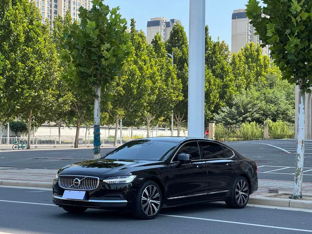 Volvo S90, 2023
