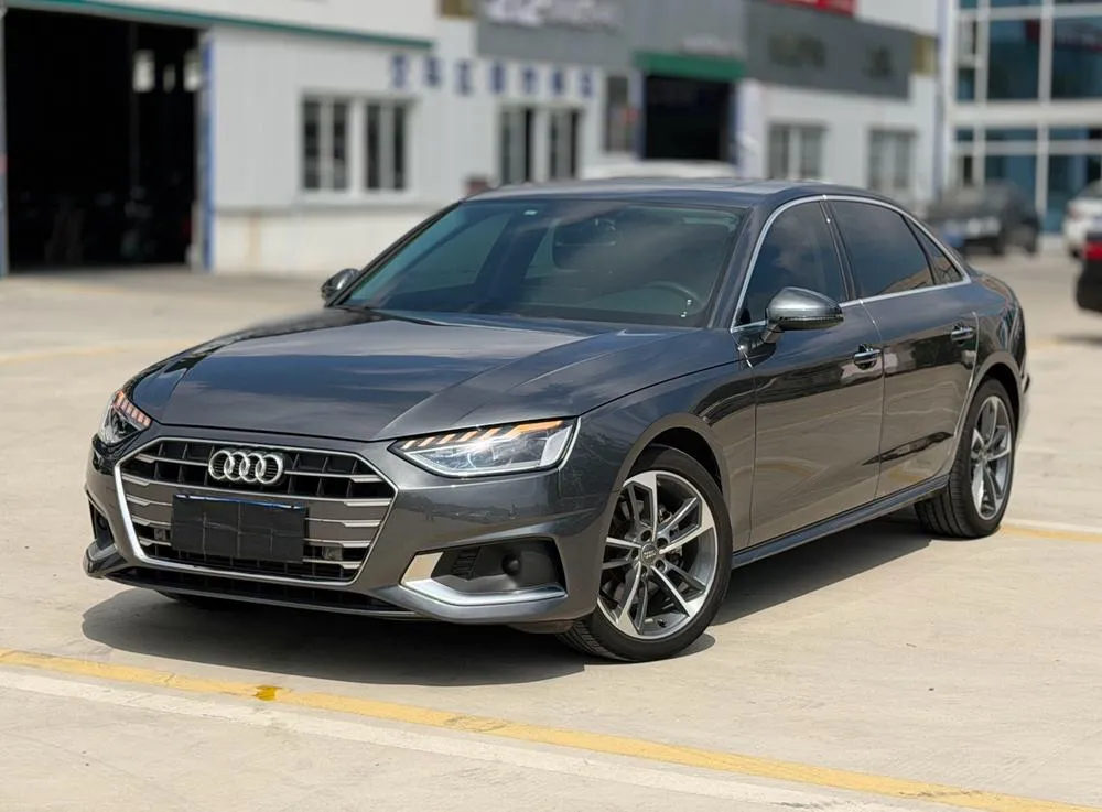 Audi A4L, 2020