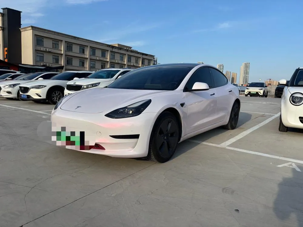 Tesla Model 3, 2022