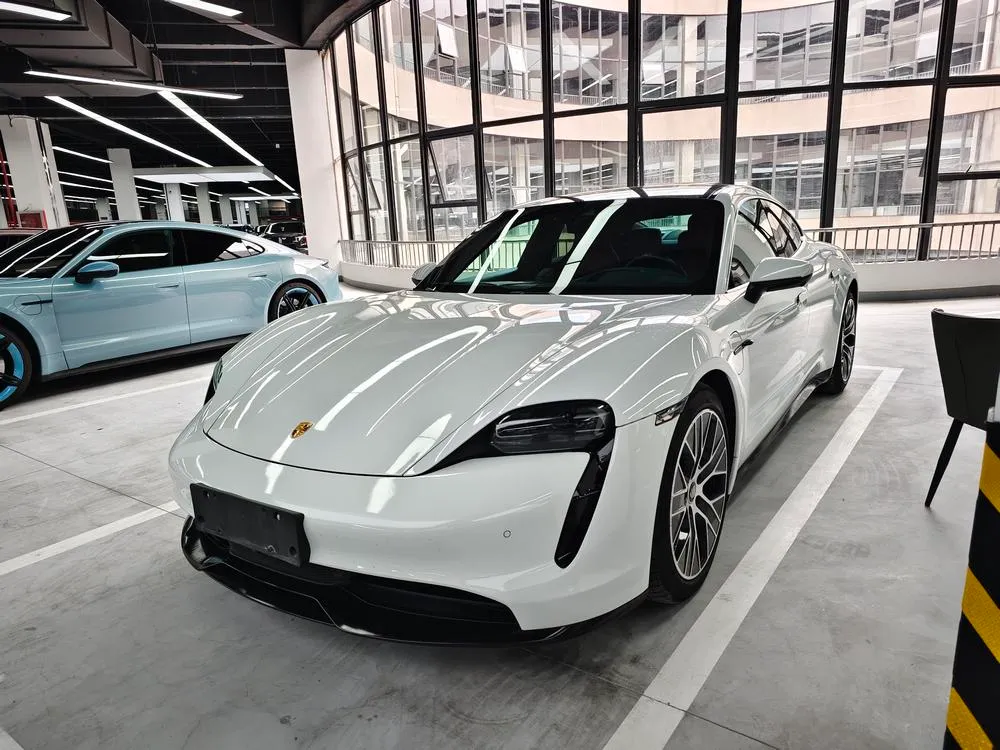 Porsche Taycan, 2021
