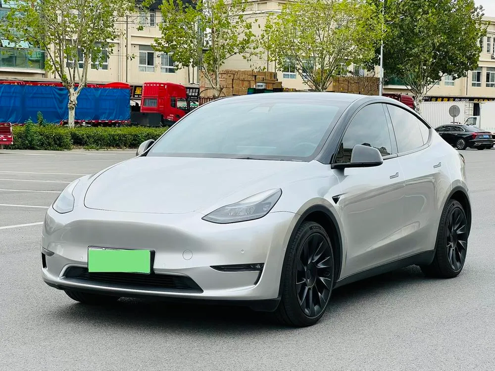 Tesla Model Y, 2022