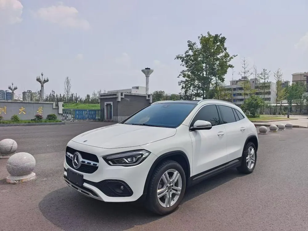 Mercedes-Benz GLA, 2022
