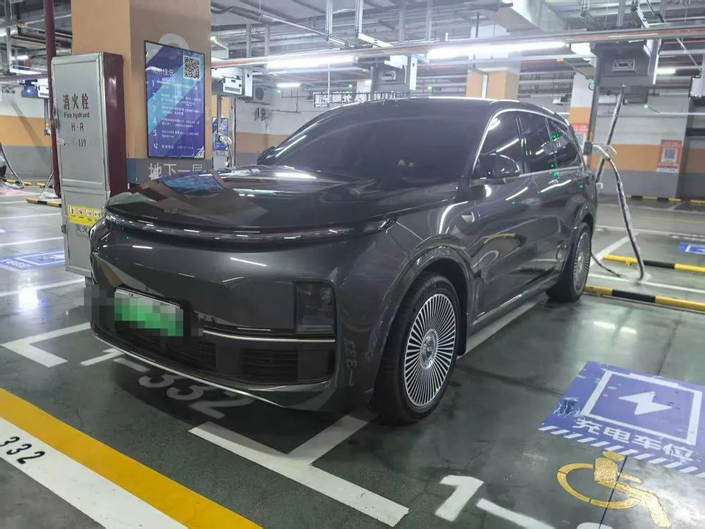 Li Auto L9, 2025