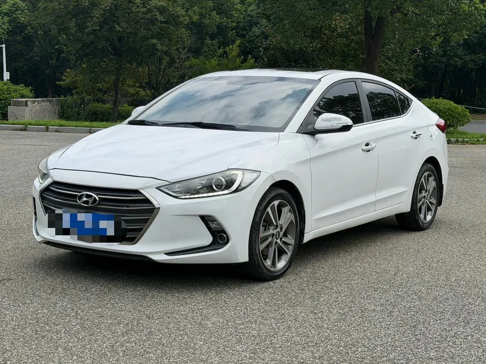 Hyundai Elantra Lingdong, 2016