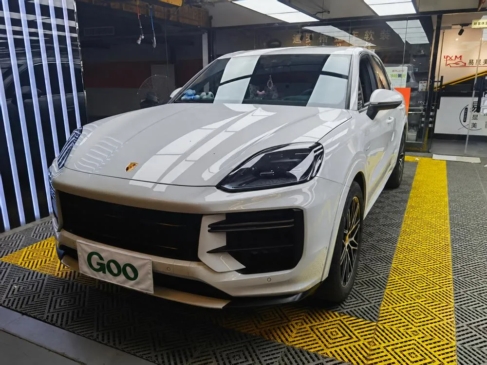 Porsche Cayenne E-Hybrid, 2024