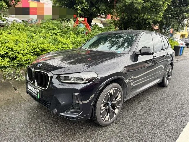 BMW iX3, 2022