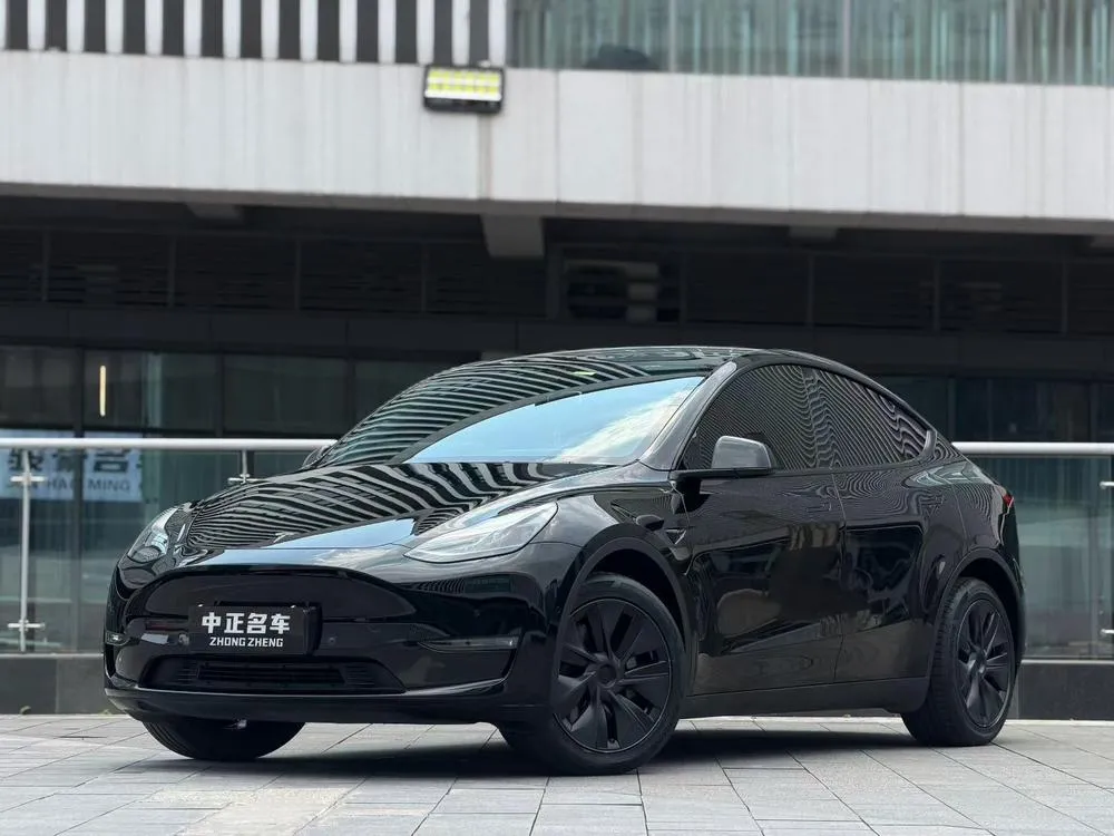 Tesla Model Y, 2023