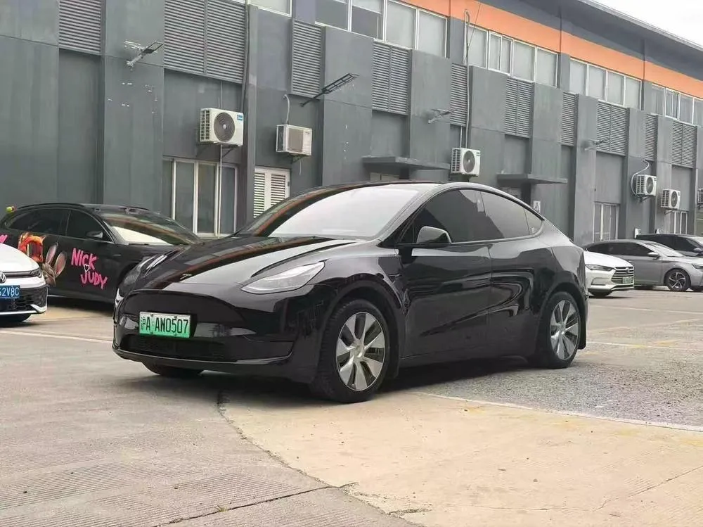 Tesla Model Y, 2022