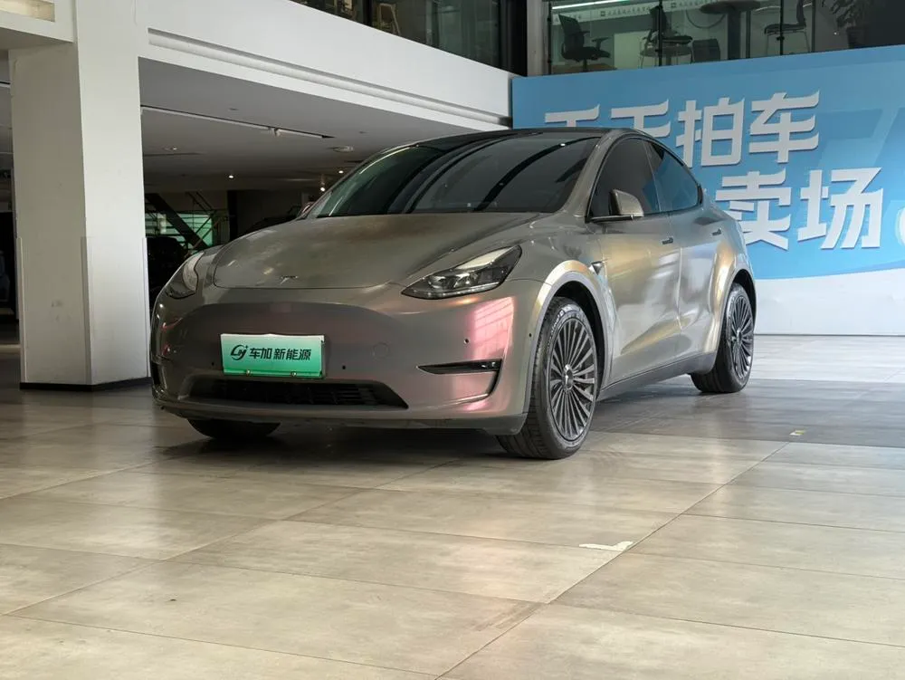 Tesla Model Y, 2022