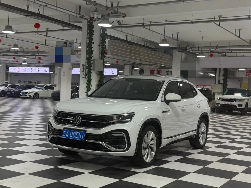 Volkswagen Tayron X 330TSI 2WD Premium Smart Connected Edition, 2020 — фото 1