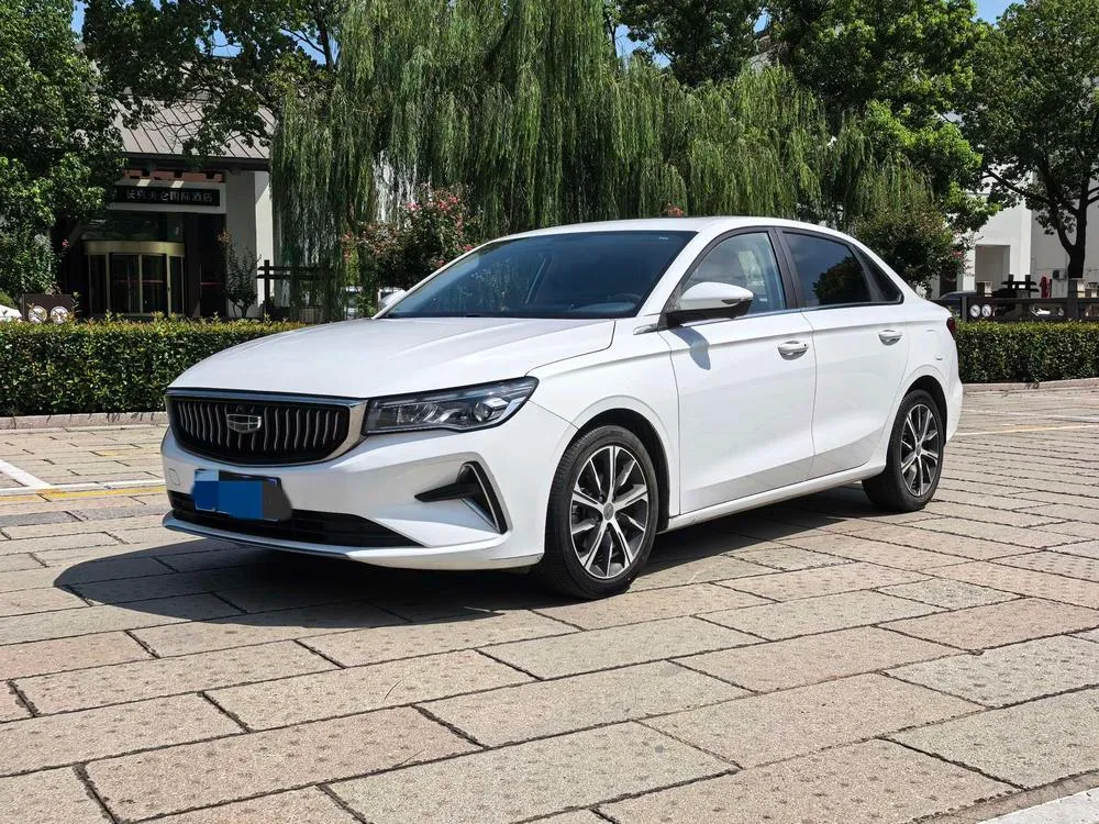 Geely Emgrand 4 1.5L CVT Flagship Version, 2022 — фото 1