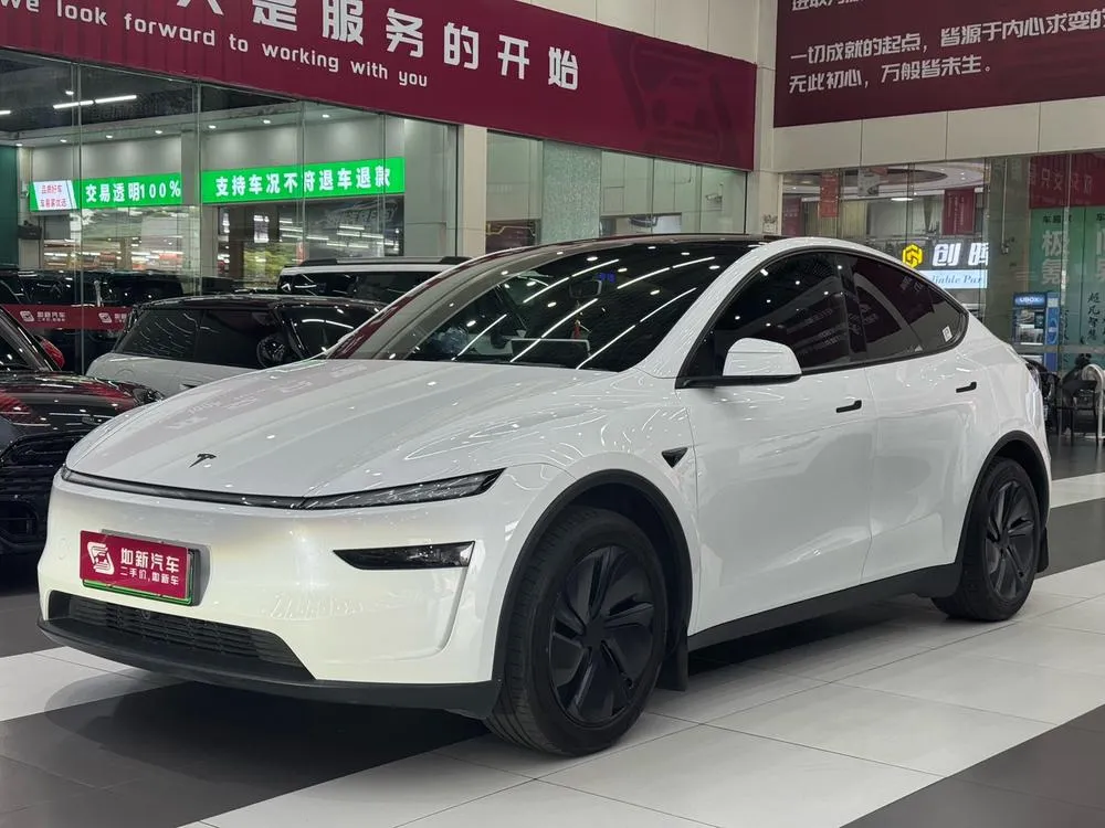 Tesla Model Y, 2026