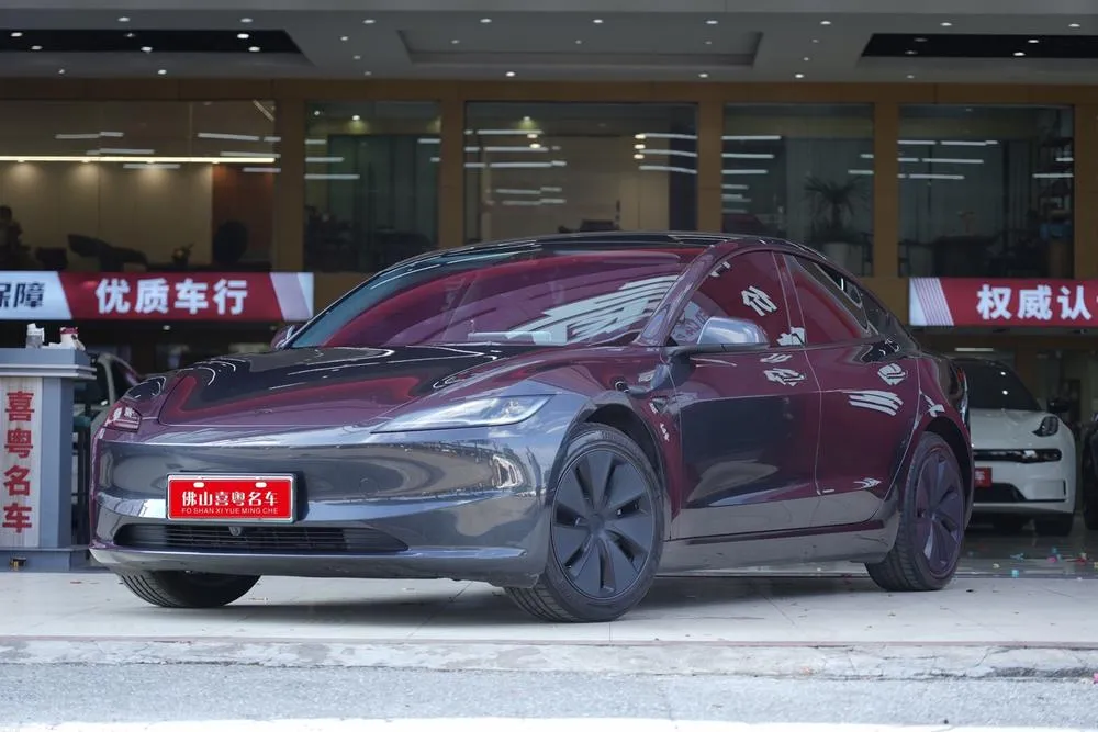 Tesla Model 3, 2025