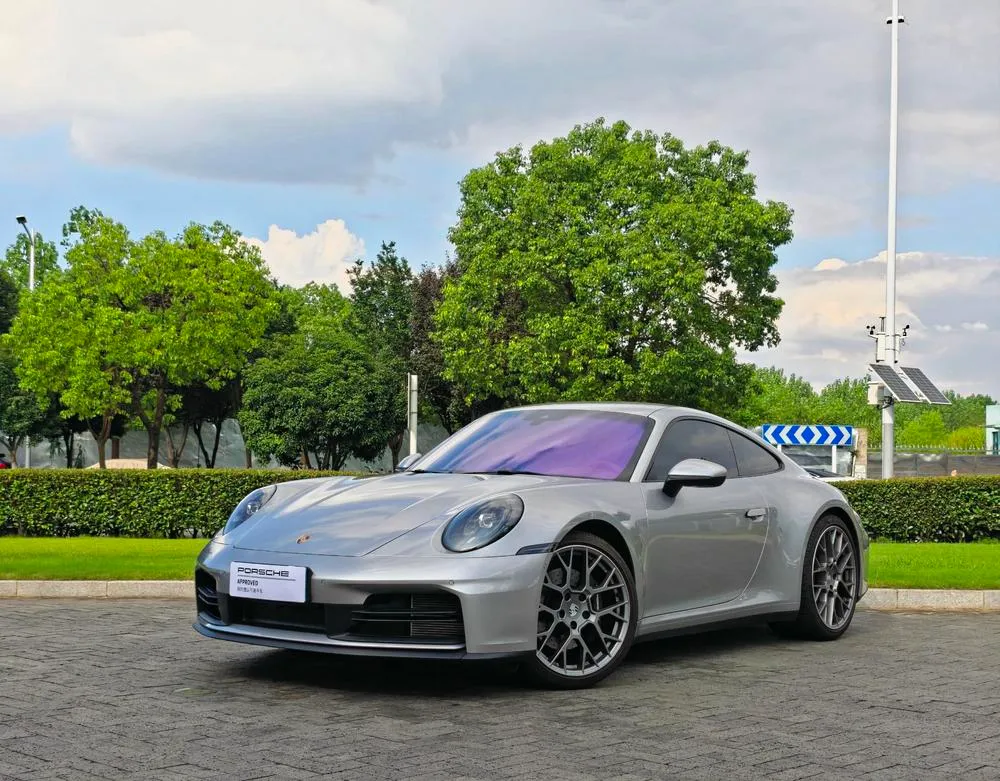 Porsche 911, 2025