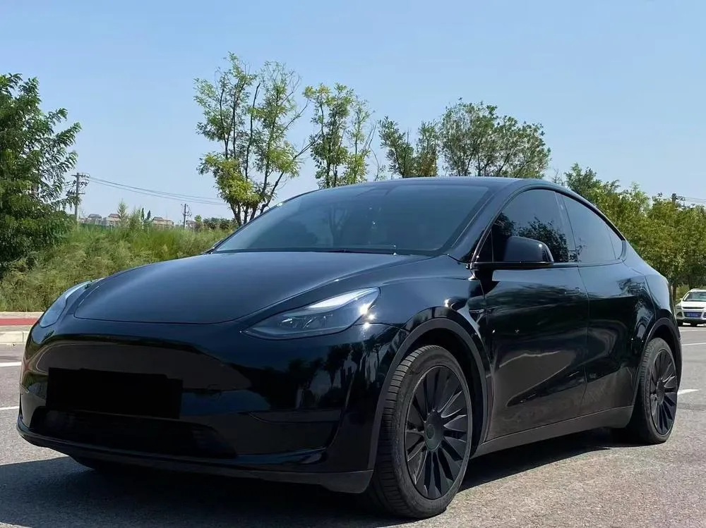 Tesla Model Y, 2022