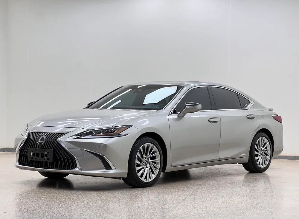 Lexus ES, 2020