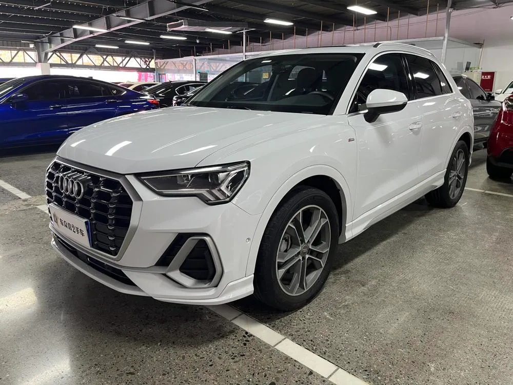Audi Q3, 2021