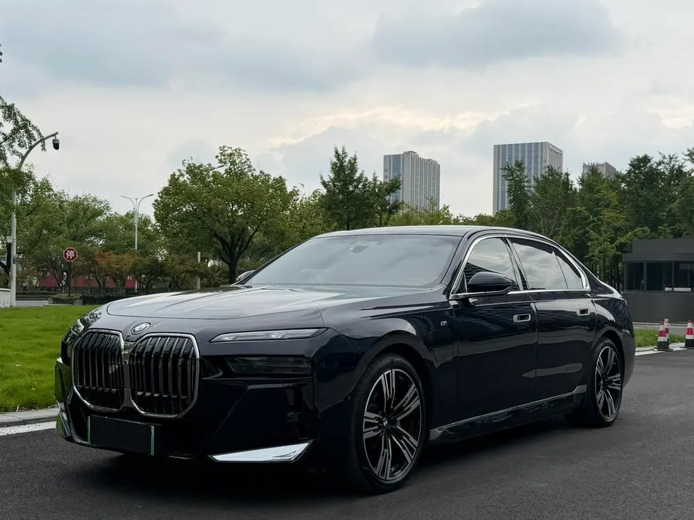 BMW i7, 2023