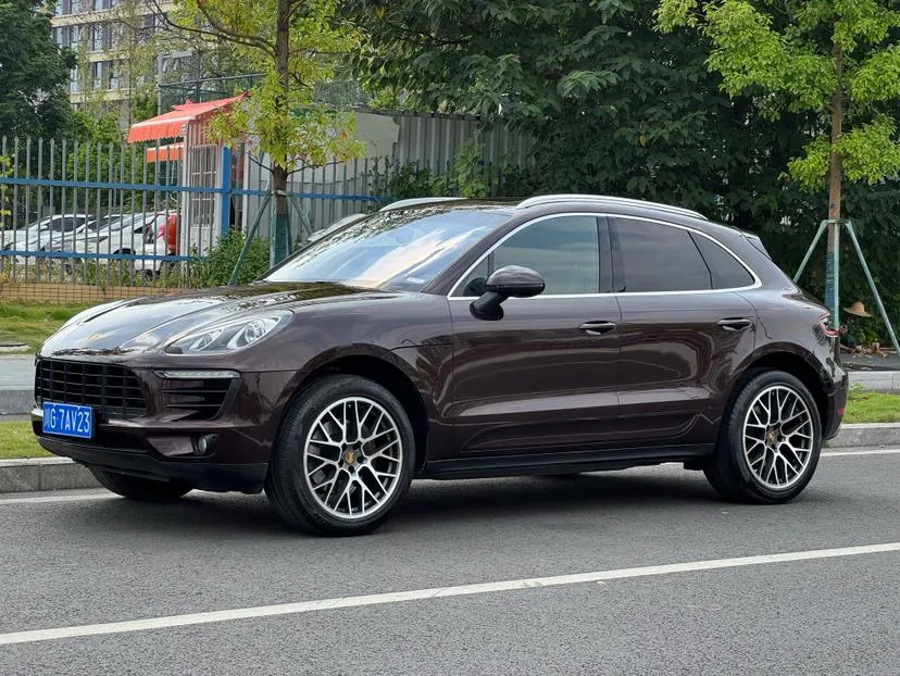 Porsche Macan, 2014