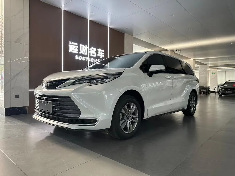 Toyota Sienna, 2024